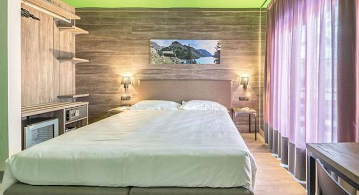 Hotel Europa, Cervinia ski chalet, image 2